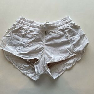 Lululemon Hotty Hot Shorts 2.5” White